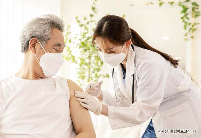 노인-2023년-독감예방접종