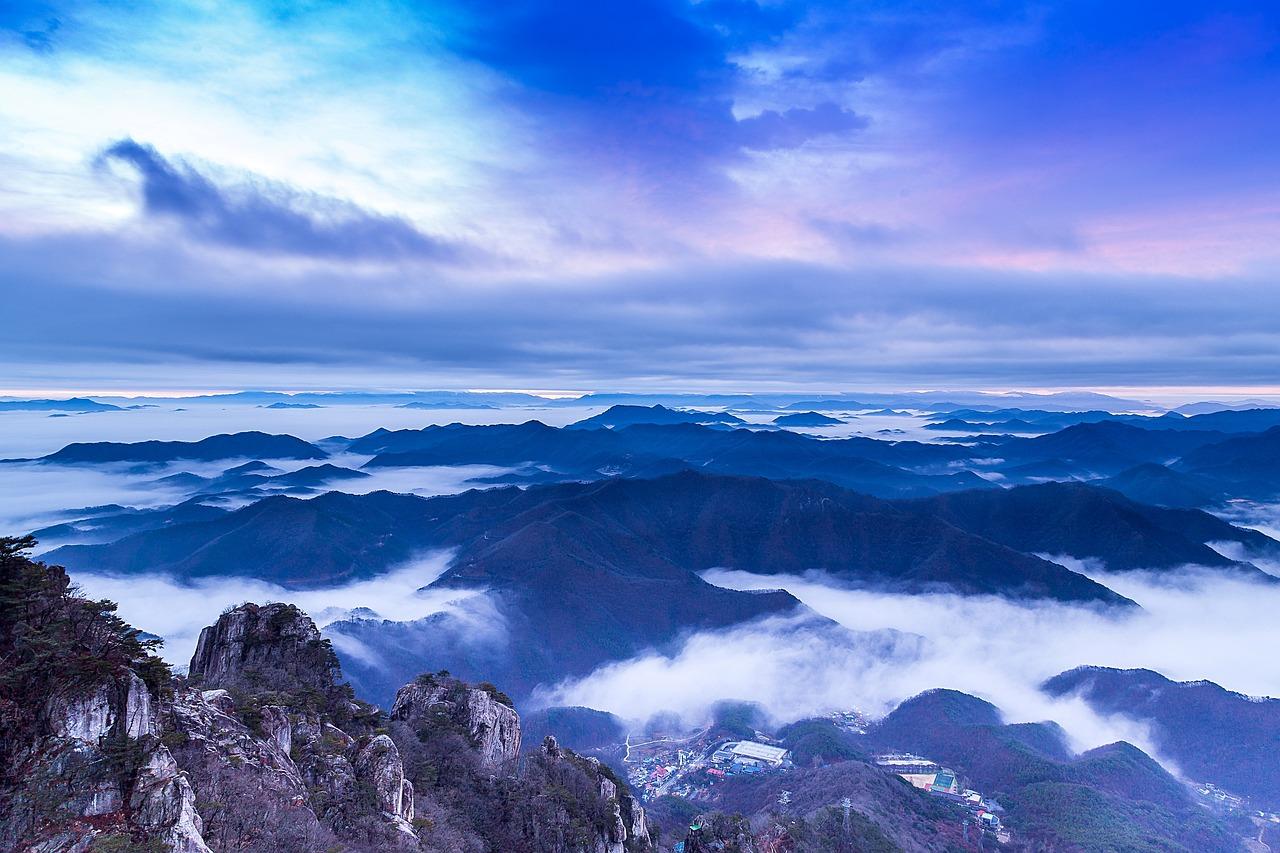 덕유산의 겨울이 선사하는 특별한 경험: 곤도라 예약과 셔틀버스 정보